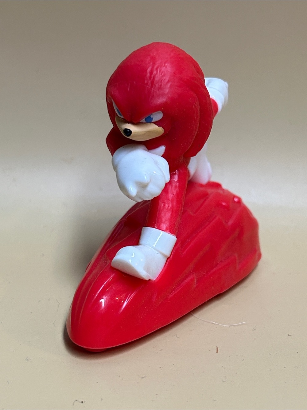 McDonalds Happy Meal Toy 2021 Knuckles Red Sonic the Hedgehog